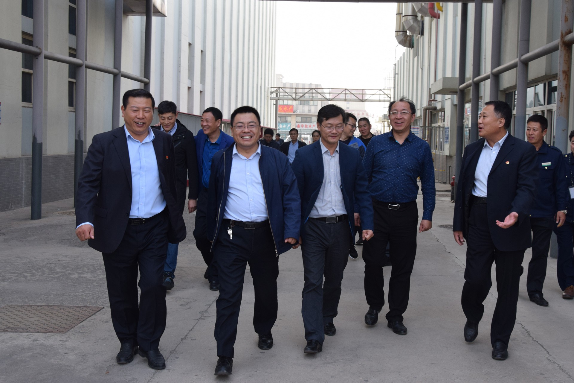 德州市德城区区委常委副区长杨振生莅临城阳批发市场考察双重预防体系