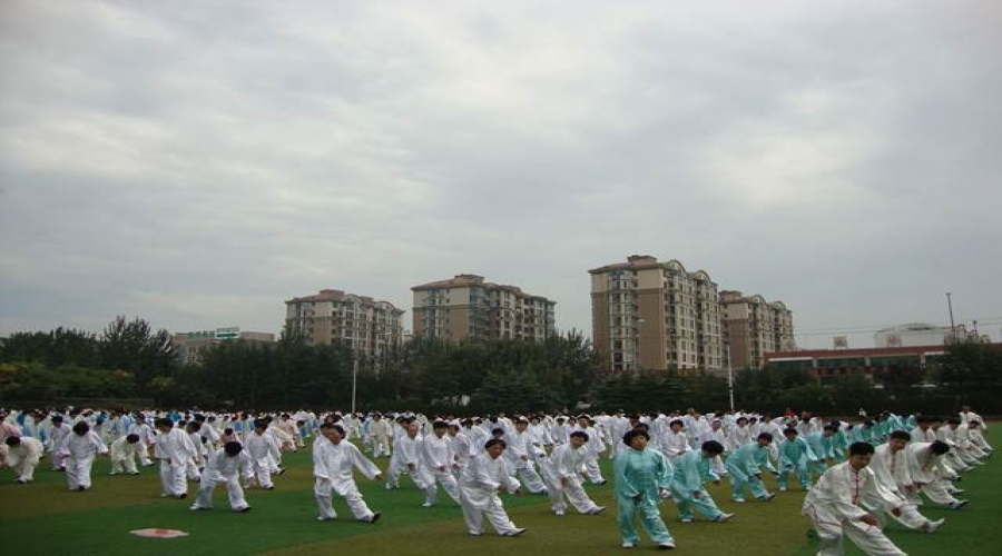 热烈祝贺社区代表队荣获城阳区第十五届中老年人太极拳（剑）交流比赛最佳表演奖